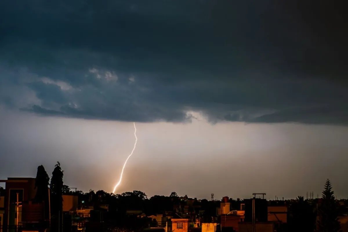 storm warning